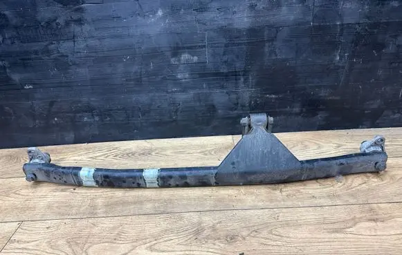 Volvo V70 Engine mount bracket 00178N