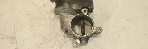 Volkswagen Touran II Throttle valve 03L128063AD