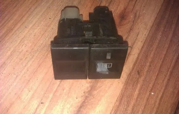Windscreen/window heater switch