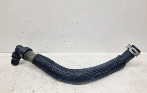 Nissan Qashqai J12 Engine coolant pipe/hose 924106UM0D