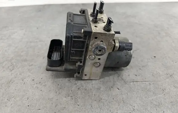 Volkswagen PASSAT B5.5 ABS Pump 