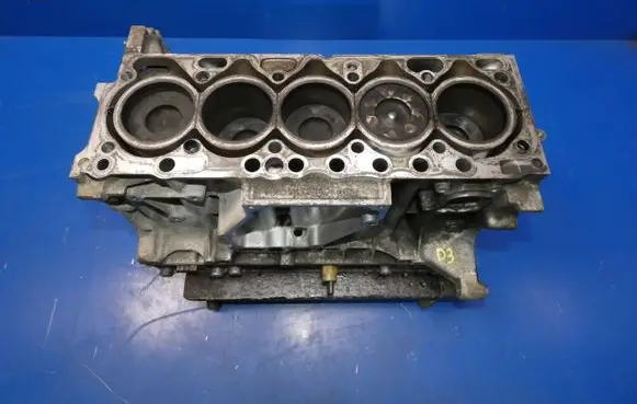 Volvo XC60 Engine block D5204T3