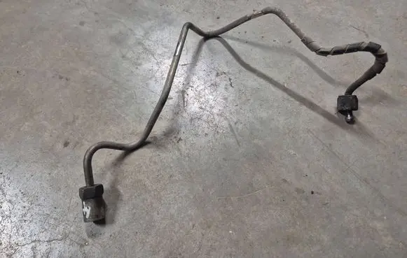 Toyota Hilux (AN10, AN20, AN30) Fuel injector supply line/pipe 2370430090