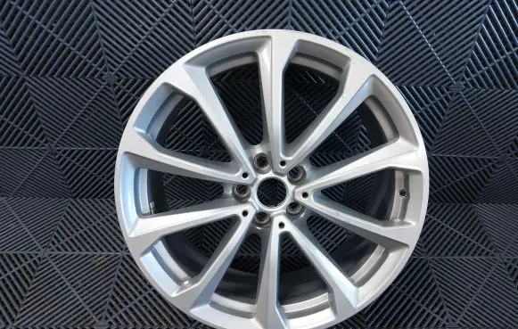 BMW X7 G07 R20 alloy rim 6880688