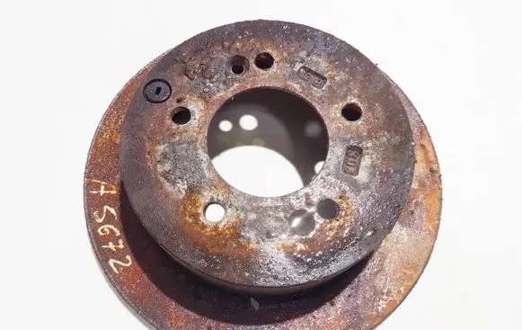 Hyundai Tucson JM Rear brake disc neventiliuojamas