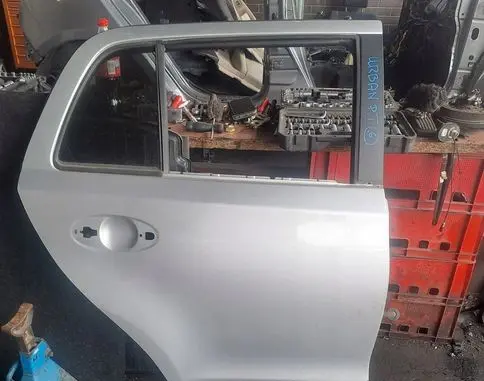 Toyota Urban Cruiser (XP110) Rear door 0987