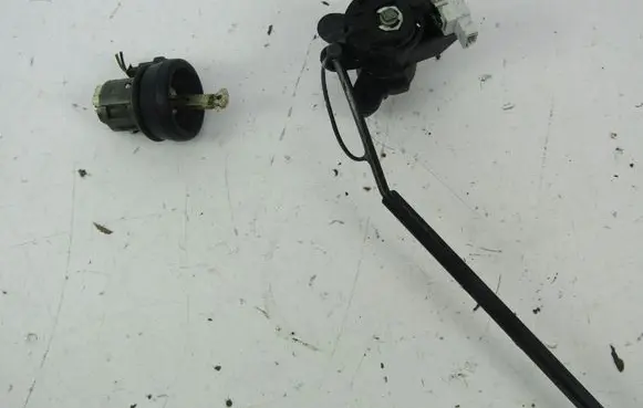 BMW 3 E36 Front door lock (next to the handle) 