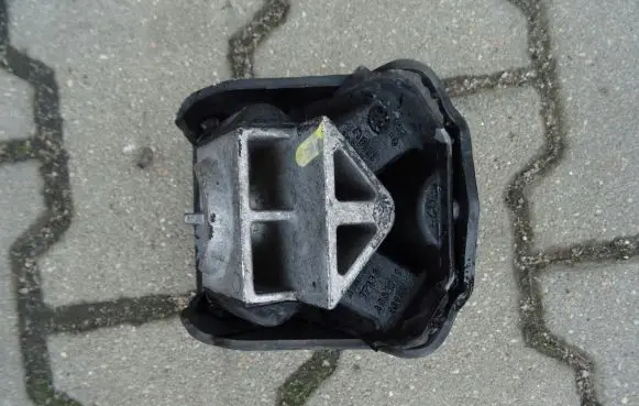 Mercedes-Benz Sprinter W906 Engine mount bracket A9062411113
