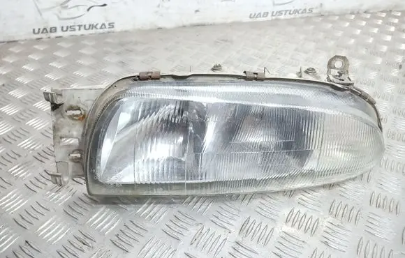 Ford Fiesta Headlight/headlamp