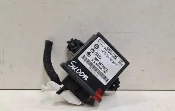 Skoda Superb B6 (3T) Light module LCM 5M0907357C 5WK49676B
