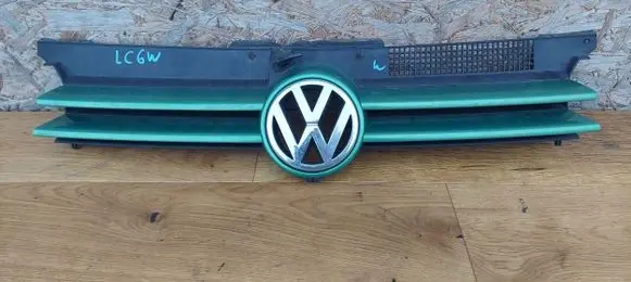 Volkswagen Golf IV Front bumper upper radiator grill ddddd