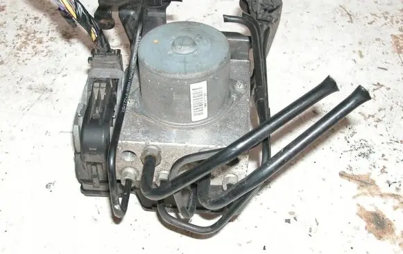 Ford Mondeo MK IV ABS Pump