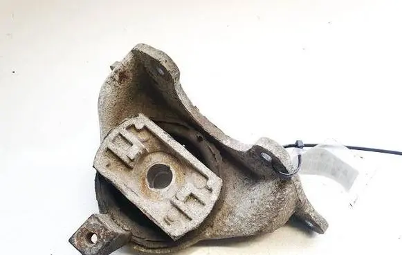Lancia Musa Engine mount bracket 