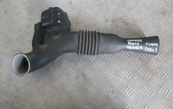 Fiat Grande Punto Turbo air intake inlet pipe/hose 51777762