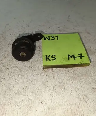 Ford Fiesta Tailgate window lock/catch/latch 1358410