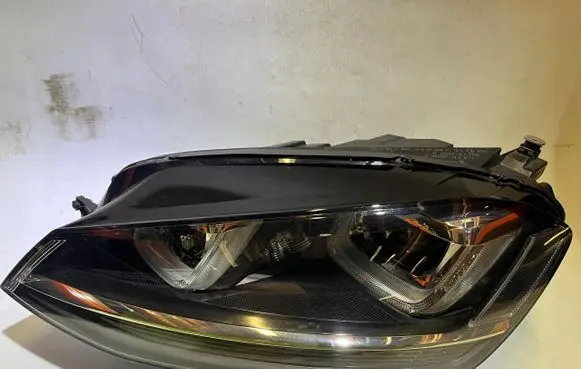 Volkswagen Golf VII Headlight/headlamp 5G1941751