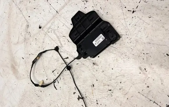 Chrysler 300C Keyless (KESSY) go control unit/module P68139564AC 041581A 03338490102