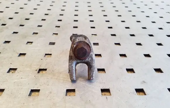 Renault Megane III Fuel Injector clamp holder