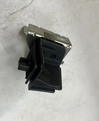 BMW X5 G05 Parcel shelf load cover mount bracket 7438267