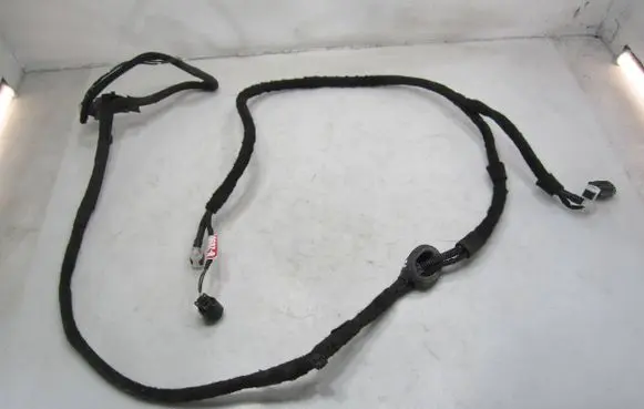 Volkswagen PASSAT B8 Windshield washer fluid hose 