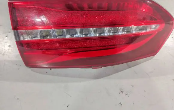 Mercedes-Benz E W213 Tailgate rear/tail lights 633000