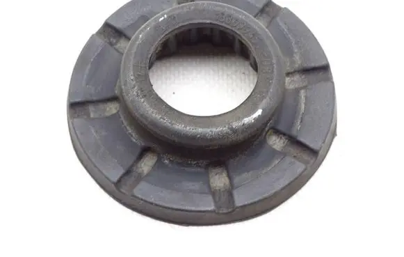 Mitsubishi Pajero Rear coil spring 13369945