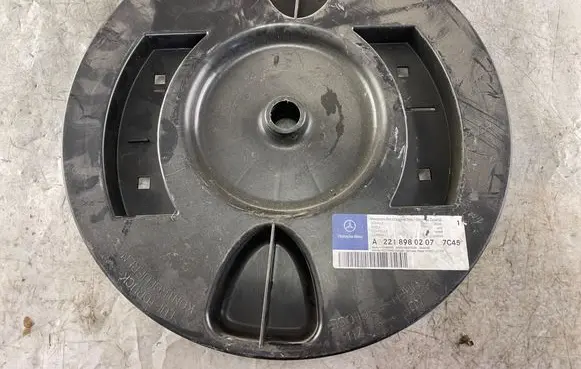 Mercedes-Benz S W221 Spare wheel section trim A2218980207