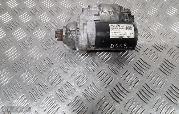 Volkswagen Golf VI Starter motor 02Z911023E