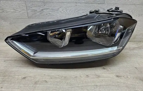 Volkswagen Golf Sportsvan Headlight/headlamp 517941005C