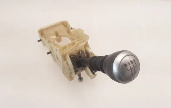 KIA Carnival Gear shifter/selector 437004DXXX