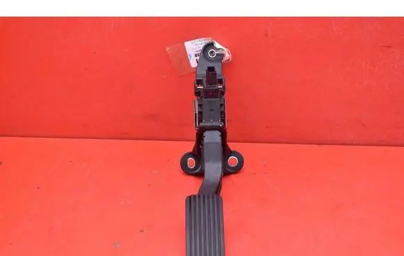 Hyundai Kona I Accelerator throttle pedal 32700XXXXX