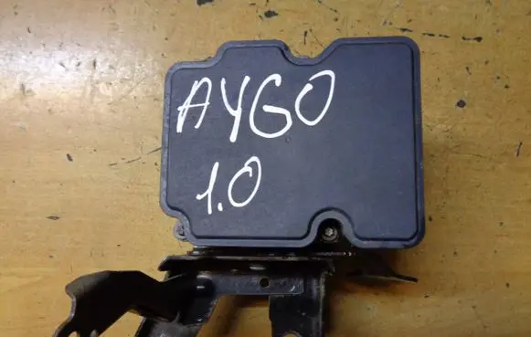 Toyota Aygo AB40 ABS Pump 0265242364 445400H030