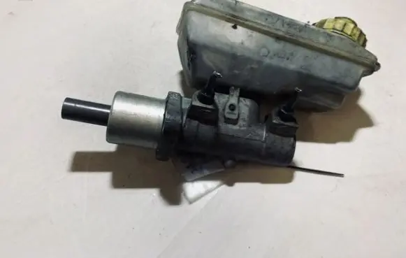 Seat Alhambra (Mk1) Master brake cylinder 7m1611303