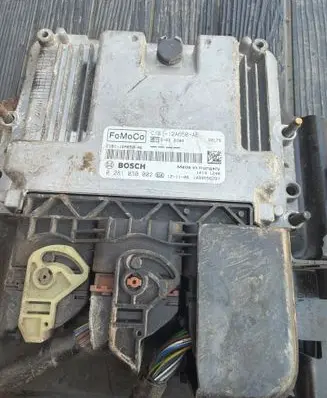 Ford Fiesta Engine control unit/module C1B112A650AE 0281030002