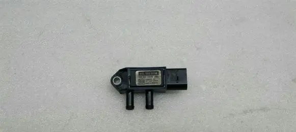 Volkswagen Golf VII Air pressure sensor 03L906051B