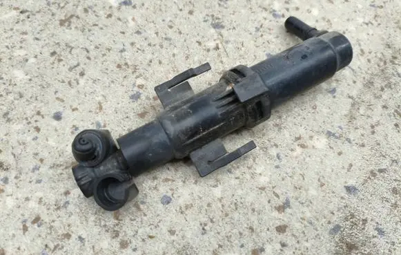 BMW 5 GT F07 Headlight washer spray nozzle 7377668 1307030770 193047