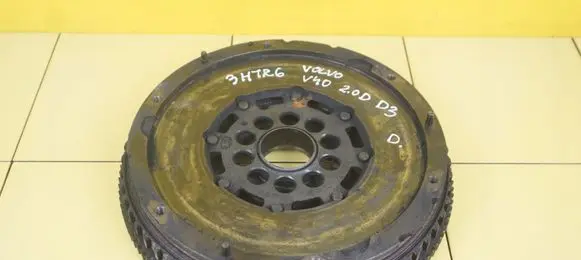Volvo V40 Dual mass flywheel D5204T6