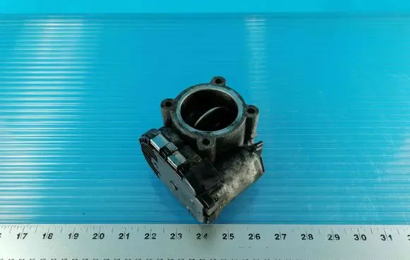 Mercedes-Benz E W211 Throttle valve A6420900070