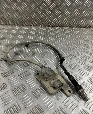 Volkswagen Touareg II Lambda probe sensor 059907807L