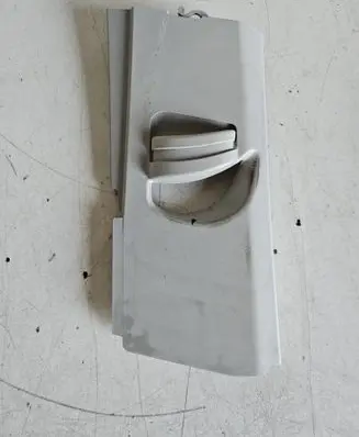 Volkswagen Touareg II Seat belt trim PA666M20 106273000