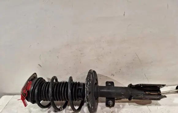 Peugeot 308 Front shock absorber/damper