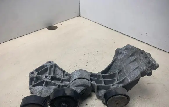 Mercedes-Benz A W168 Alternator belt tensioner A6682020940