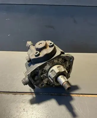 Opel Astra H Fuel injection high pressure pump HU2940000071 897313222