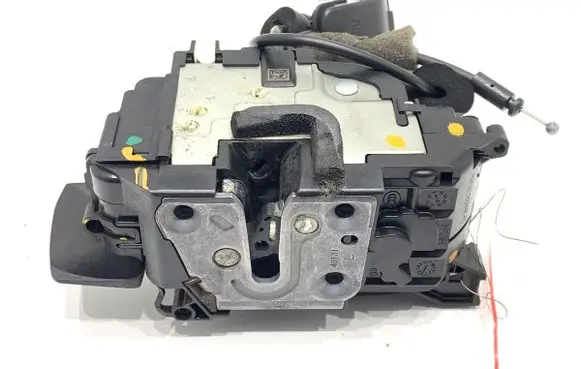 Renault Laguna III Front door lock 805010004R