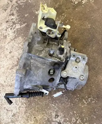 Peugeot 208 I Manual 5 speed gearbox 2231Q2 20DP77 9682054510