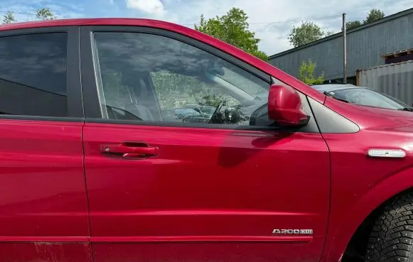 SsangYong Actyon Front door