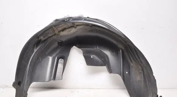 Rear arch fender liner splash guards