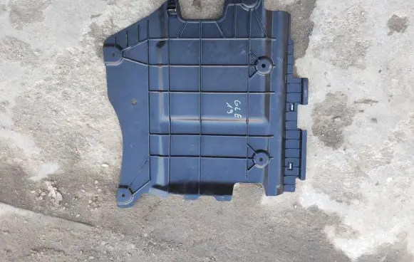 Mercedes-Benz GLE AMG (W166 - C292) Dashboard lower bottom trim panel A1666800123