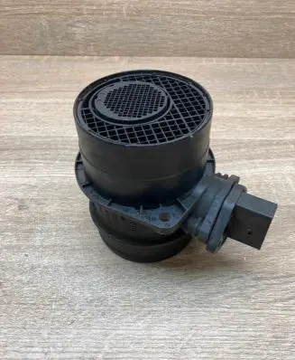 Skoda Octavia Mk2 (1Z) Mass air flow meter 074906461B 0281002461