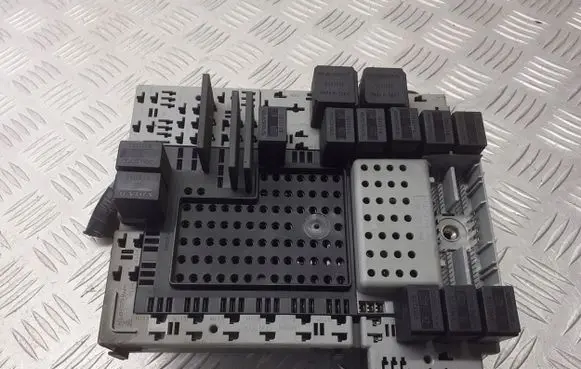 Volvo S60 Fuse box set 08697207
